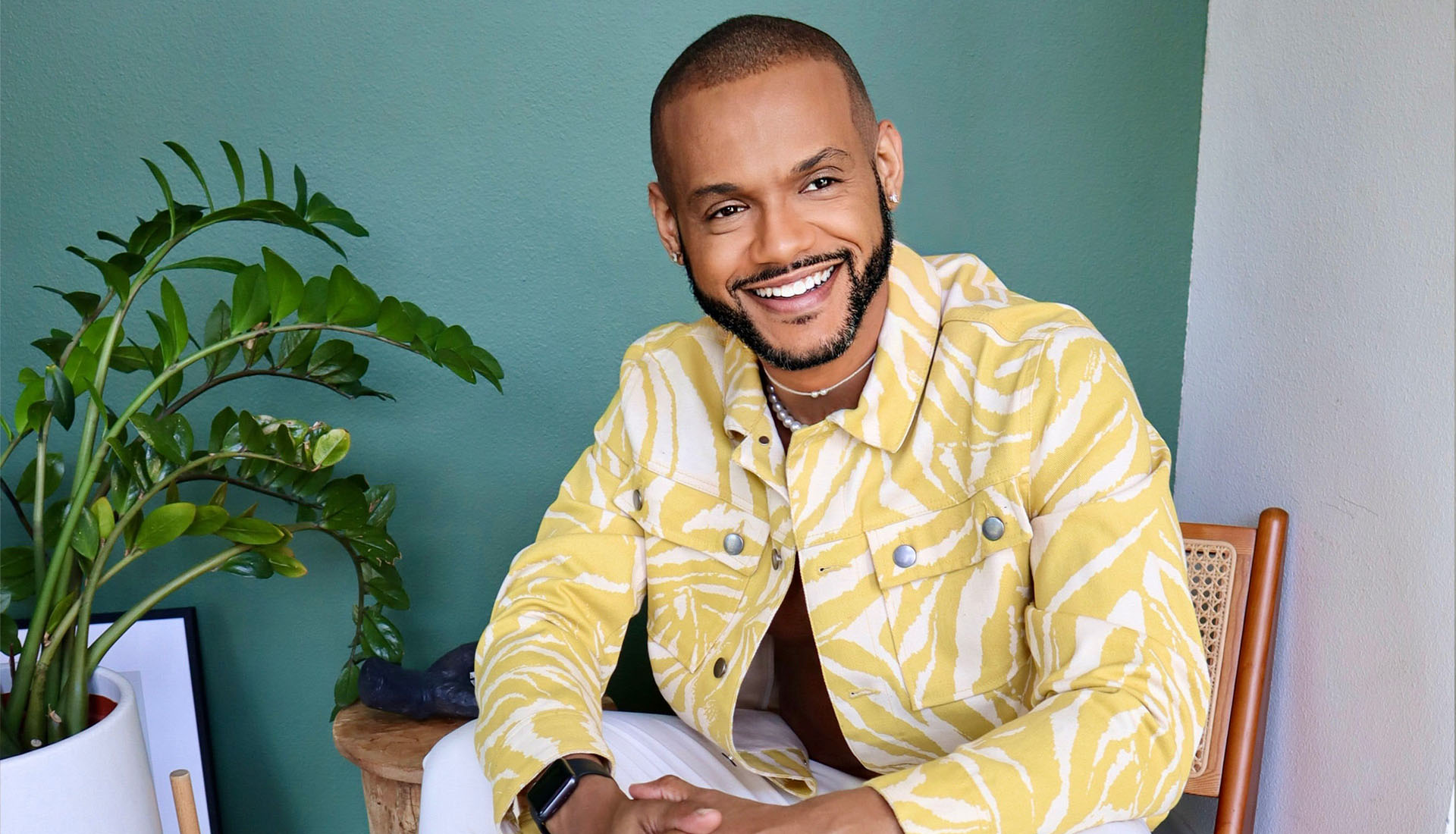 https://www.coreyemanuel.com/wp-content/uploads/2024/04/corey-emanuel-yellow.jpg